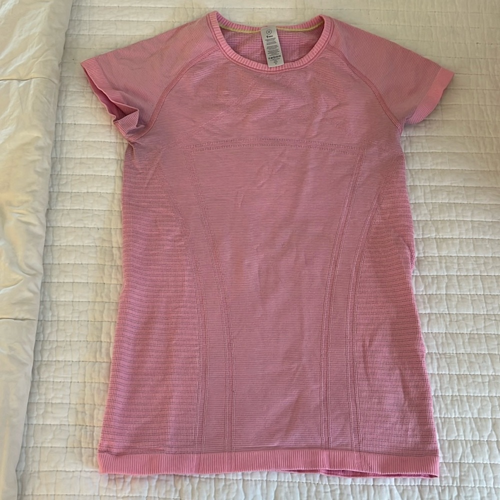Ivivva (lululemon) pink top